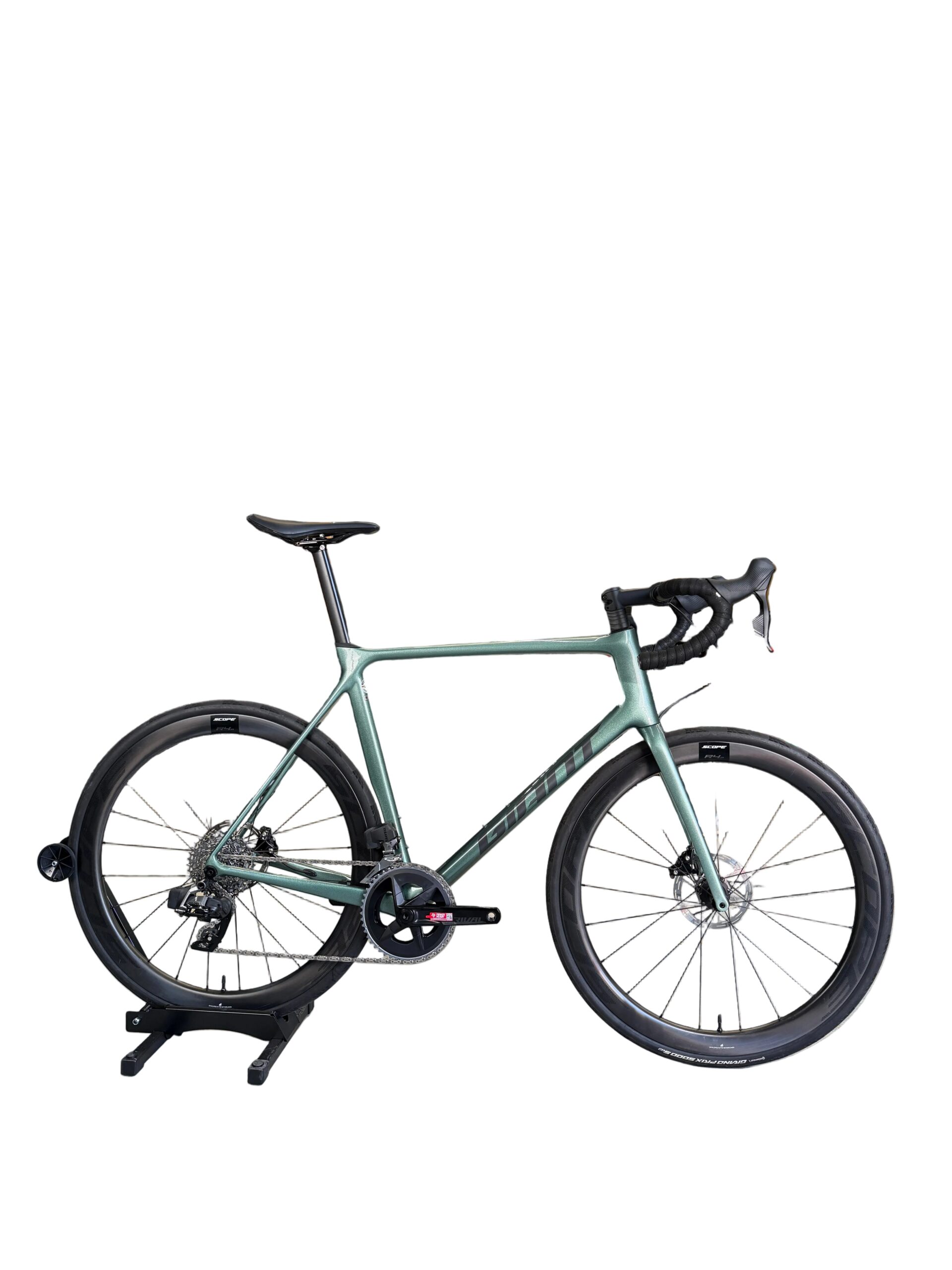 Giant TCR Advanced Pro - SRAM Rival AXS 2x12sp - Scope R4.a carbon