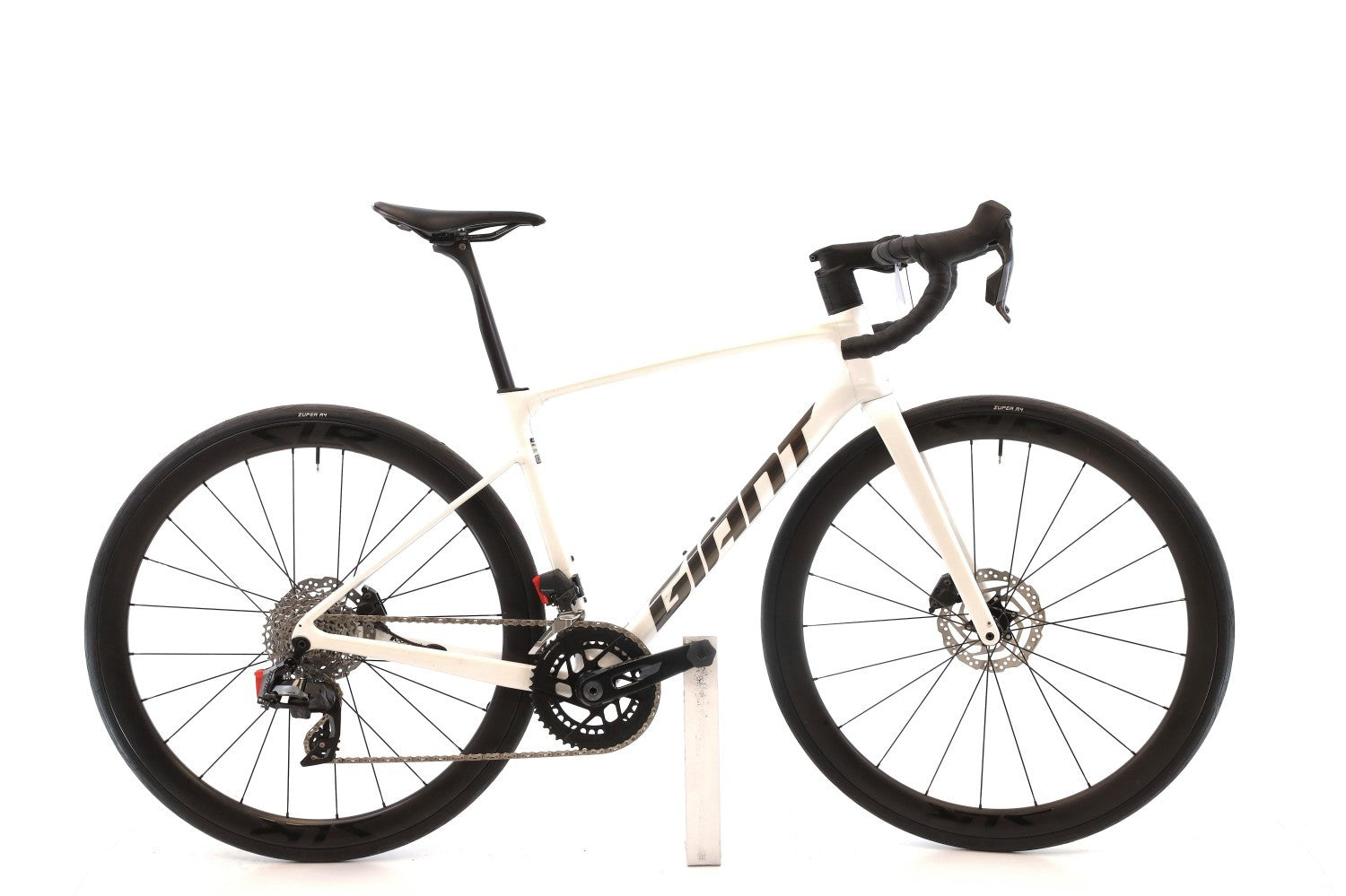 Giant Defy Advanced Pro 1 2024 - SRAM Rival AXS 2x12sp - Giant SLR Carbon