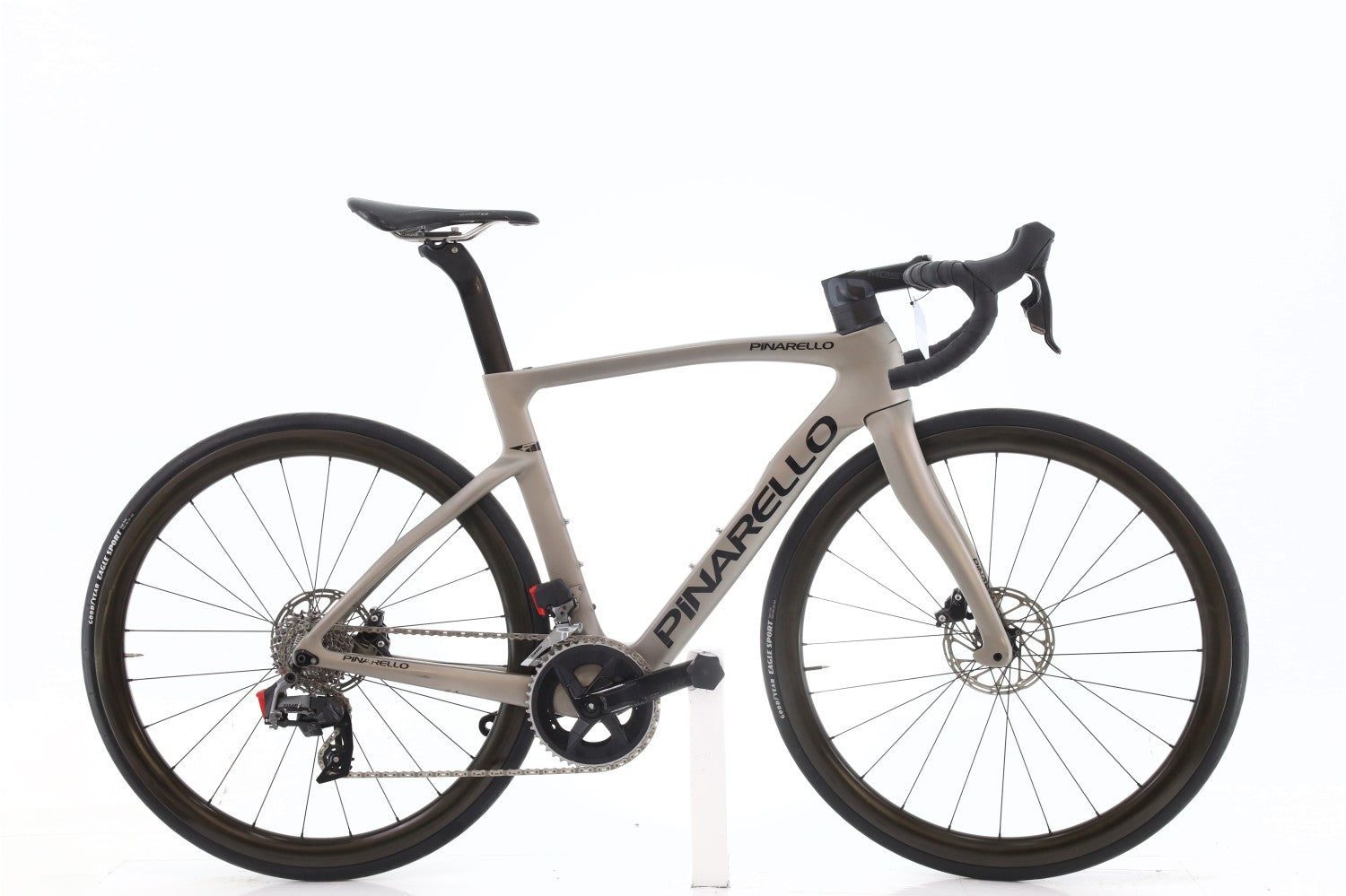 Pinarello Dogma F5 2023 - SRAM Rival AXS 2x12sp - Carbone